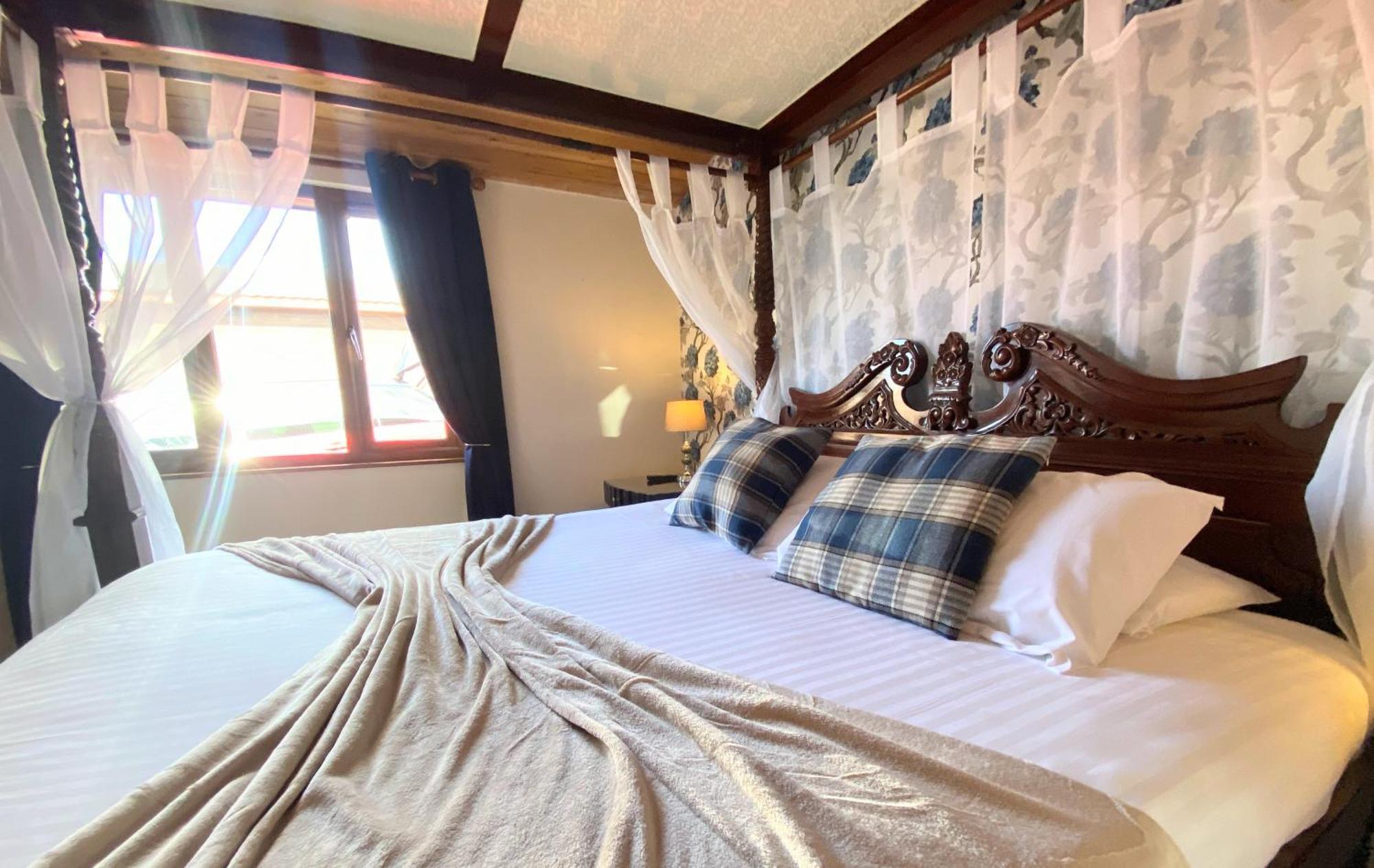 Kelty Lomond 5 With Private Hot Tub - Fife - Loch Leven - Lomond Hills - Pet Friendlyヴィラ エクステリア 写真