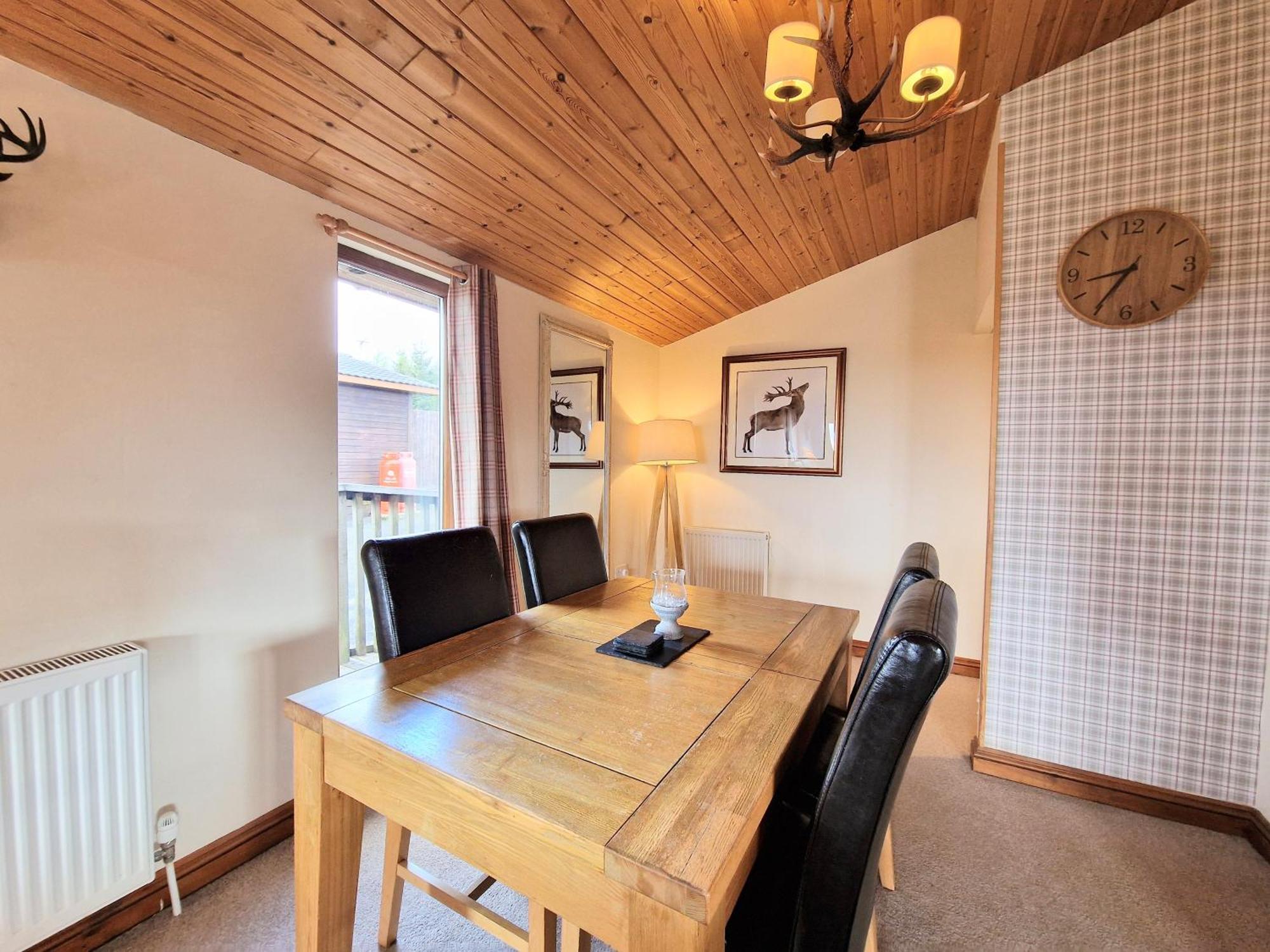 Kelty Lomond 5 With Private Hot Tub - Fife - Loch Leven - Lomond Hills - Pet Friendlyヴィラ エクステリア 写真