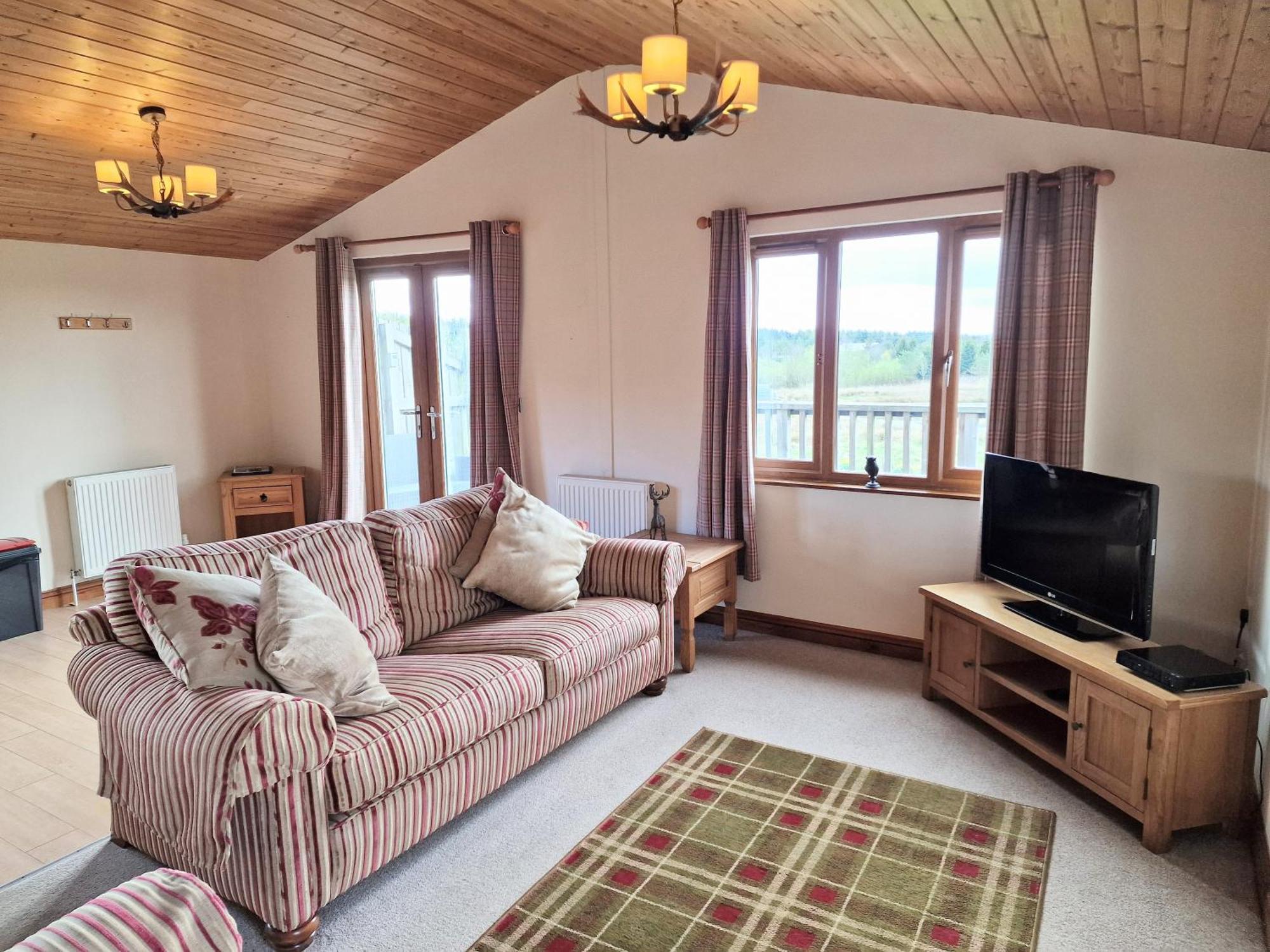Kelty Lomond 5 With Private Hot Tub - Fife - Loch Leven - Lomond Hills - Pet Friendlyヴィラ エクステリア 写真