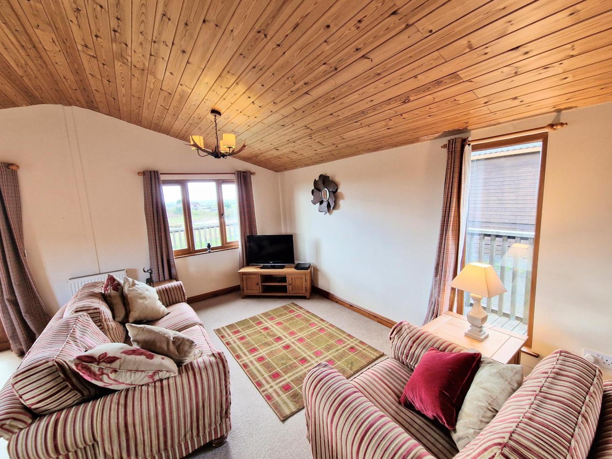 Kelty Lomond 5 With Private Hot Tub - Fife - Loch Leven - Lomond Hills - Pet Friendlyヴィラ エクステリア 写真